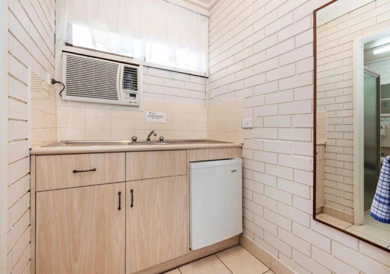 Burwood East Motel Bagian luar foto