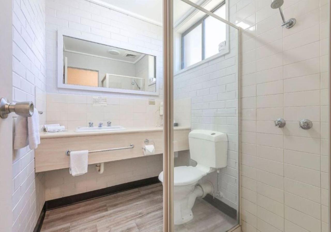 Burwood East Motel Bagian luar foto