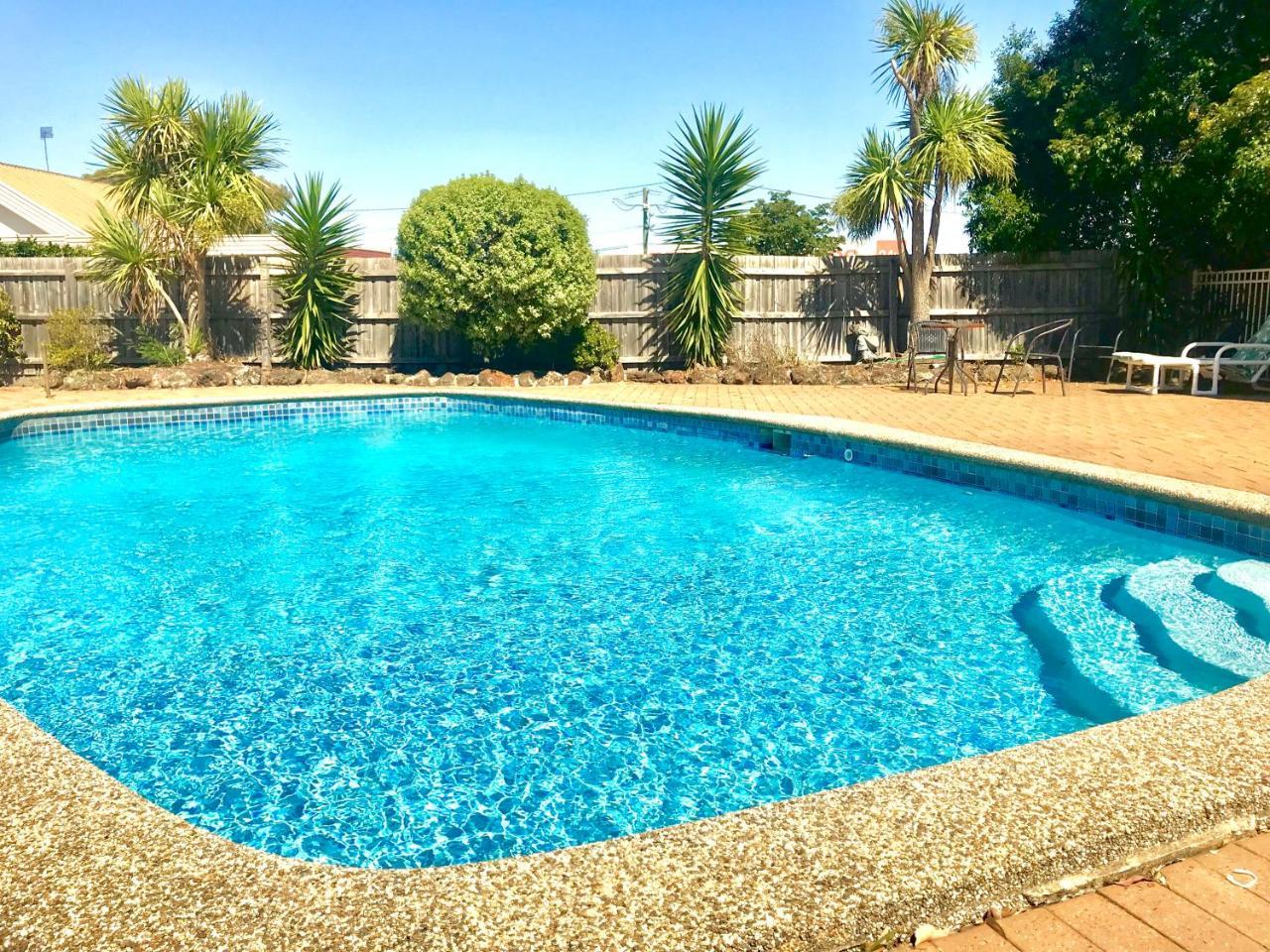 Burwood East Motel Bagian luar foto